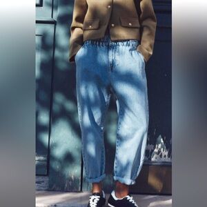 Zara High wasted paperbag jeans size 4